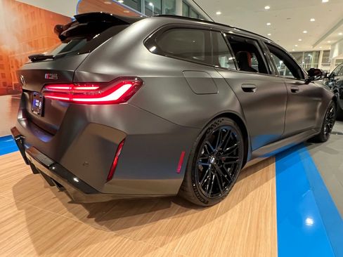New 2026 BMW M5 Touring image 8