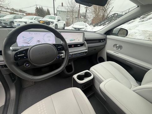 Used 2023 Hyundai Ioniq 5 SEL image 15