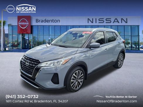 Used 2023 Nissan Kicks SV FWD image 1
