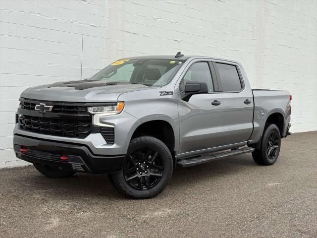 Used 2025 Chevrolet Silverado 1500 LT Trail Boss w/ Convenience Package II AWD/4WD image 1