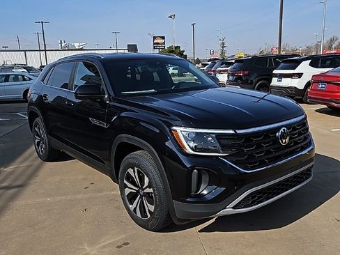 New 2026 Volkswagen Atlas Cross Sport SE FWD image 3