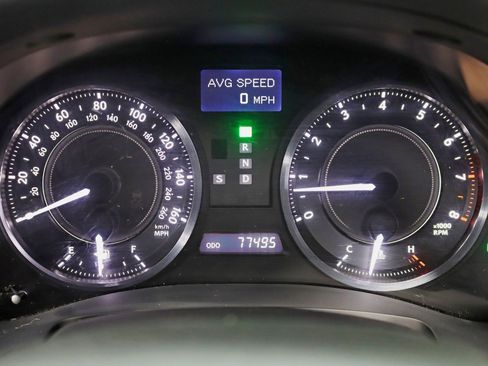 Used 2010 Lexus IS 350C RWD image 18