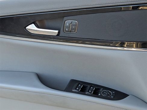 Used 2022 Lincoln Nautilus Reserve image 28