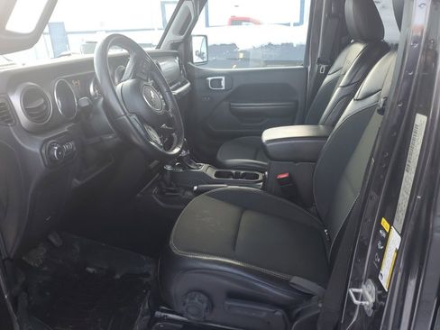 Used 2020 Jeep Wrangler Unlimited Freedom Edition image 6