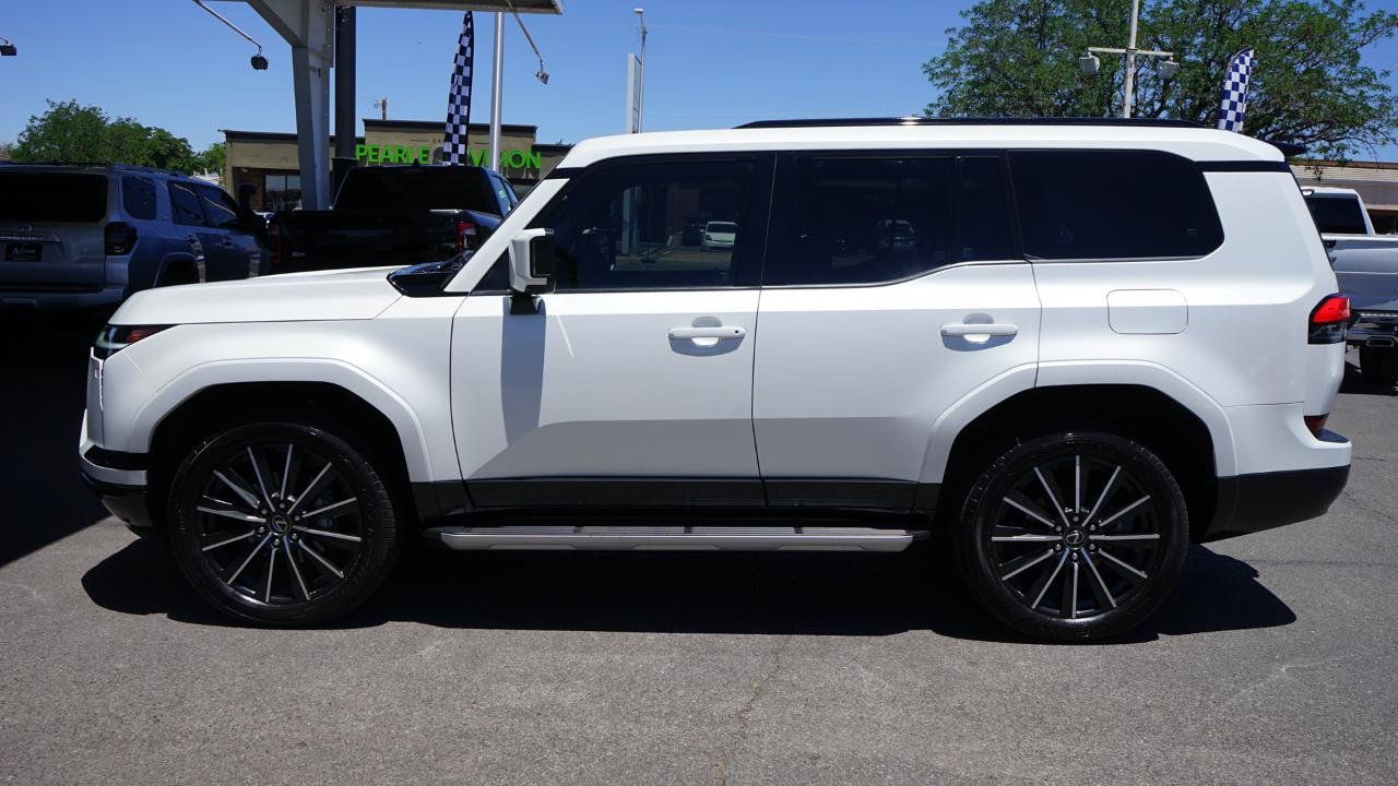 Used 2024 Lexus GX 550 w/ Cold Area Package AWD/4WD image 6