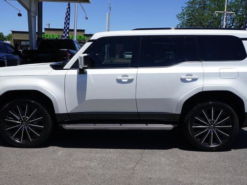 Used 2024 Lexus GX 550 w/ Cold Area Package AWD/4WD image 6
