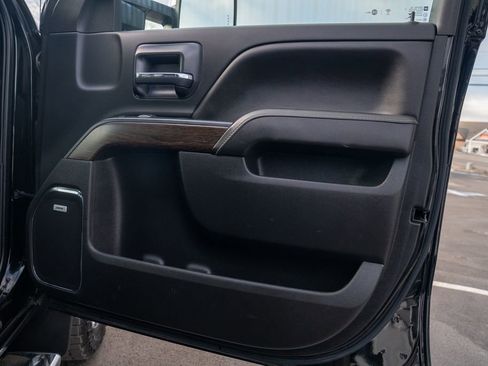 Used 2019 GMC Sierra 2500 Denali w/ Suspension Package, Off-Road image 11