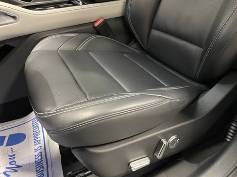 Used 2024 Lincoln Nautilus Premier w/ Equipment Group 102A image 21