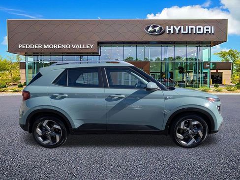 Certified 2025 Hyundai Venue Limited FWD image 2