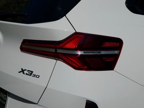 New 2026 BMW X3 xDrive30 w/ Premium Package image 7