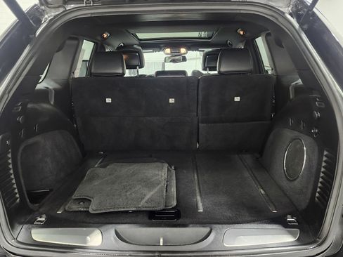 Used 2015 Jeep Grand Cherokee Limited w/ Luxury Group II image 25