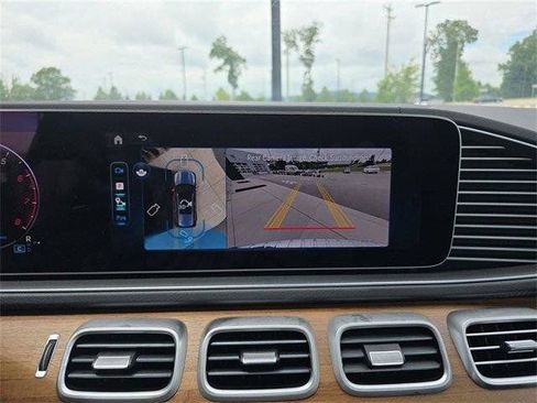 Used 2025 Mercedes-Benz GLS 450 4MATIC image 31