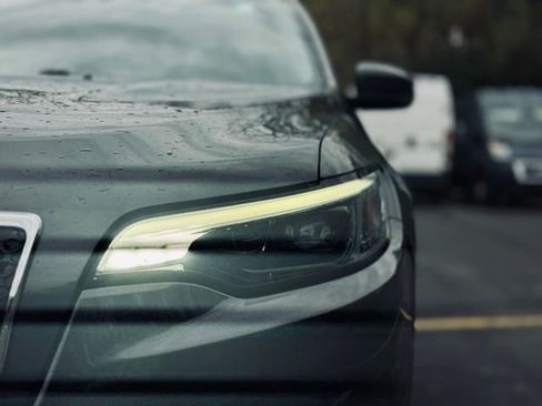 Certified 2022 Jeep Cherokee Limited image 10