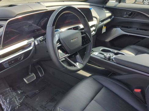 New 2026 Cadillac Lyriq V image 12