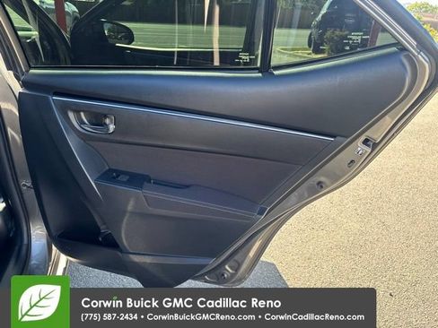 Used 2018 Toyota Corolla LE FWD image 18