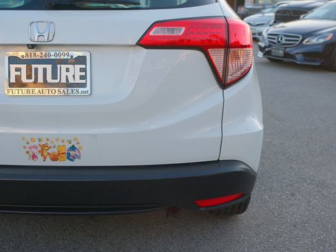 Used 2017 Honda HR-V LX image 35