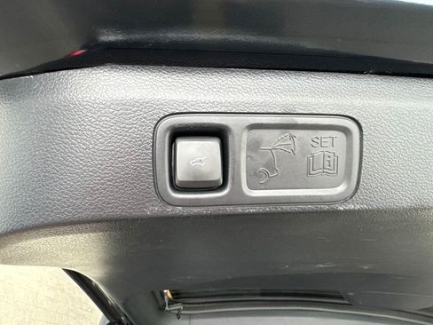Used 2024 Ford Expedition XLT AWD/4WD image 12