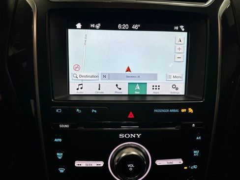 Used 2018 Ford Explorer Platinum image 23