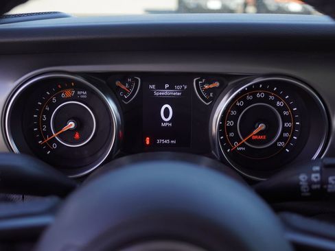 Used 2022 Jeep Wrangler Sport AWD/4WD image 5