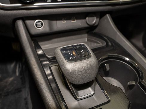 Used 2023 Nissan Rogue SV image 15