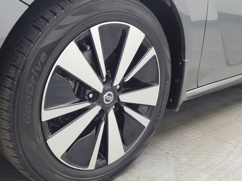 Used 2022 Nissan Altima 2.5 SV w/ SV Premium Package FWD image 31