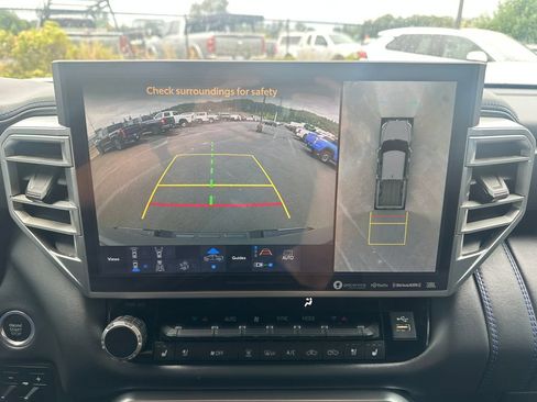 Certified 2023 Toyota Tundra Platinum w/ Advanced Package AWD/4WD image 17
