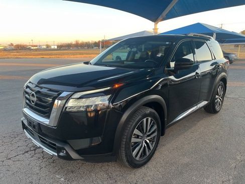 Used 2022 Nissan Pathfinder Platinum w/ Cargo Package image 1