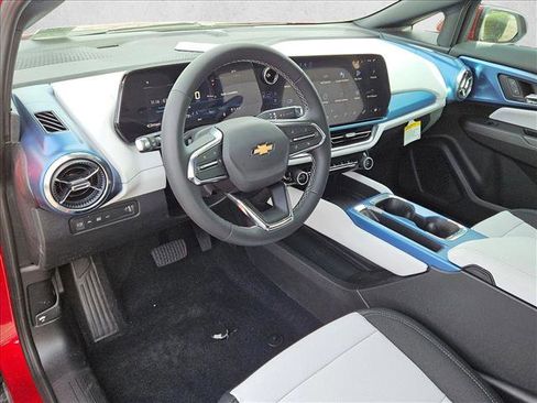 New 2026 Chevrolet Equinox EV LT image 3