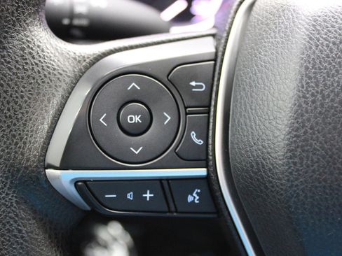 Used 2021 Toyota Camry LE FWD image 17