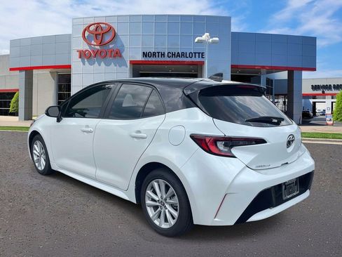 Used 2023 Toyota Corolla SE FWD image 4