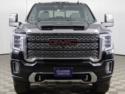 Used 2022 GMC Sierra 2500 Denali w/ Denali Black Diamond Edition image 14