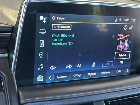 Used 2022 Chevrolet Tahoe LT w/ Luxury Package AWD/4WD image 18
