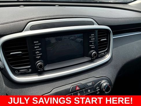 Used 2019 Kia Sorento FWD image 18