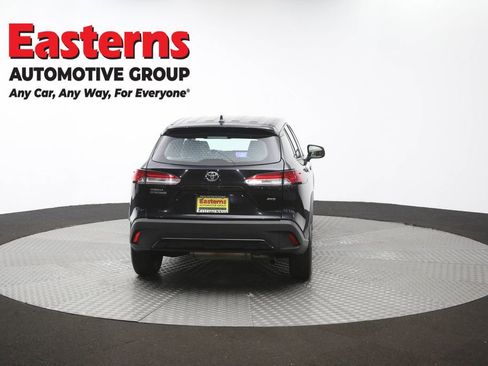 Used 2024 Toyota Corolla Cross L AWD/4WD image 36