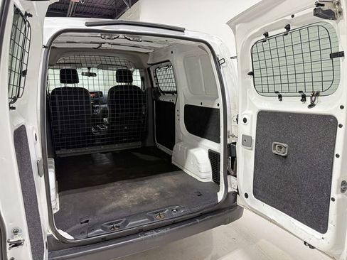 Used 2017 Chevrolet City Express LS image 24