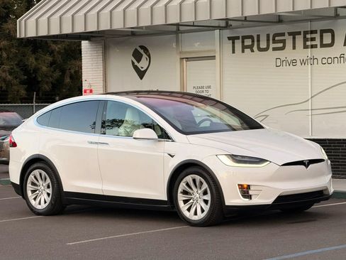 Used 2019 Tesla Model X Long Range AWD/4WD image 5