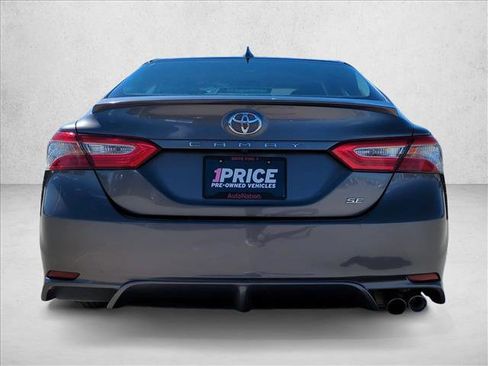 Used 2019 Toyota Camry SE image 7