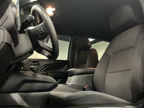 Used 2023 Chevrolet Colorado Trail Boss image 11