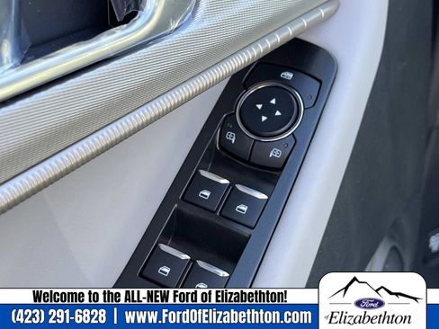 New 2026 Ford Explorer Active image 23