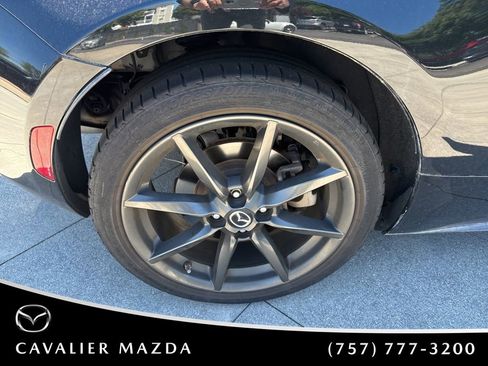 Used 2018 MAZDA MX-5 Miata Club RWD image 19