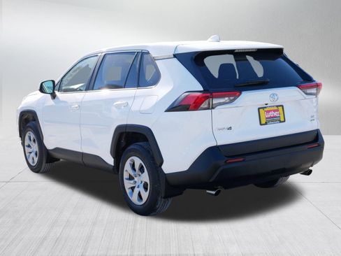 Used 2023 Toyota RAV4 LE image 5