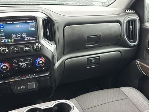 Used 2022 Chevrolet Silverado 1500 LT AWD/4WD image 8