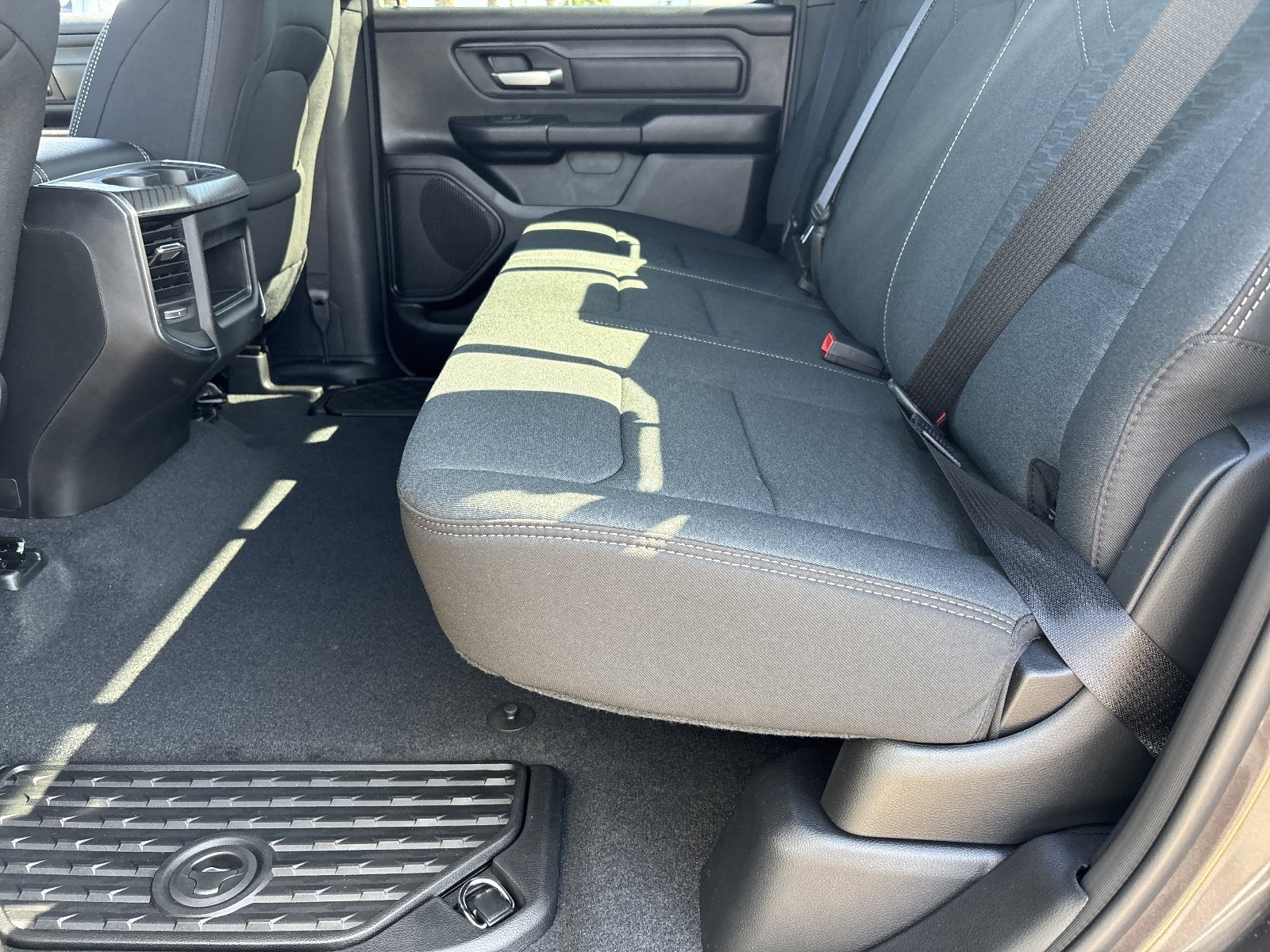 New 2026 RAM 1500 Express AWD/4WD image 16