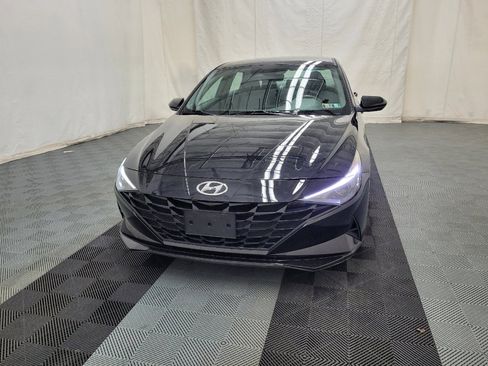 Used 2021 Hyundai Elantra SE FWD image 15