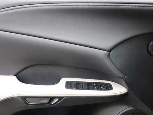 Certified 2025 Lexus RX 350 Premium Plus image 12