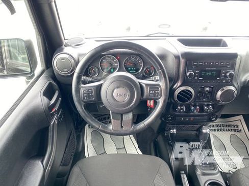 Used 2017 Jeep Wrangler Unlimited Sport image 18