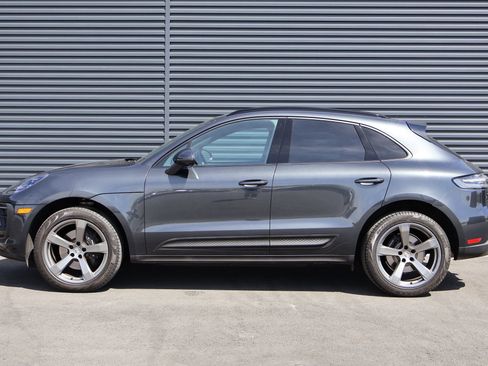 Certified 2023 Porsche Macan AWD/4WD image 2