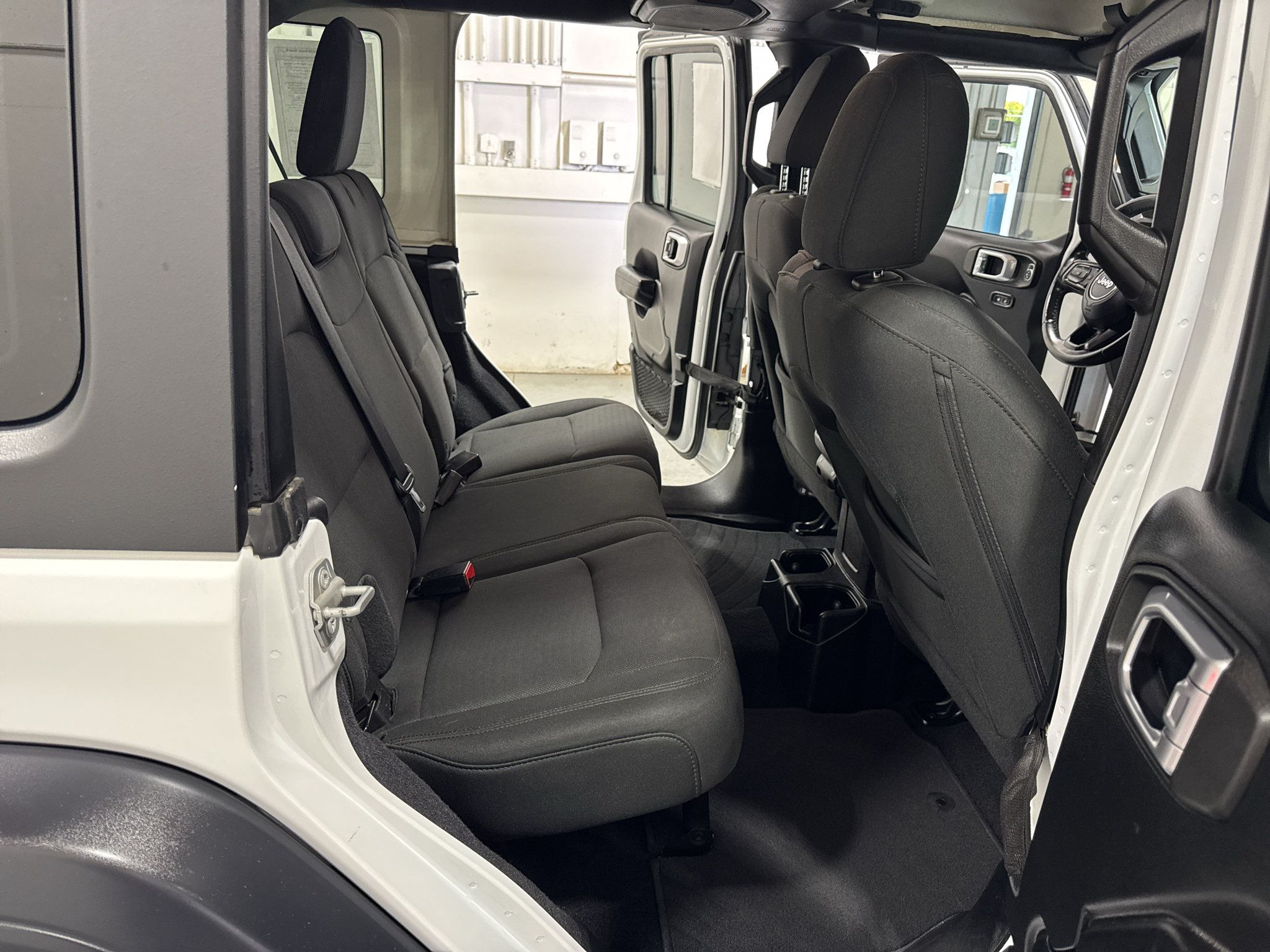 Used 2019 Jeep Wrangler Unlimited Sport S AWD/4WD image 25