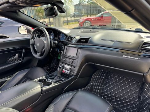 Used 2013 Maserati GranTurismo Convertible image 23