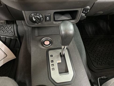 Used 2020 Nissan Frontier S AWD/4WD image 17